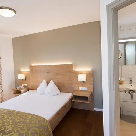 ホテル Logis Hotel-Restaurant Auberge Du Mehrbachel 3*