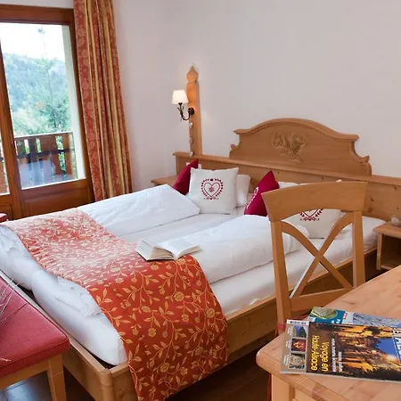 Logis Hôtel-restaurant Du Mehrbachel Hotel Saint-Amarin