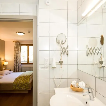Logis Hotel-Restaurant Auberge Du Mehrbachel