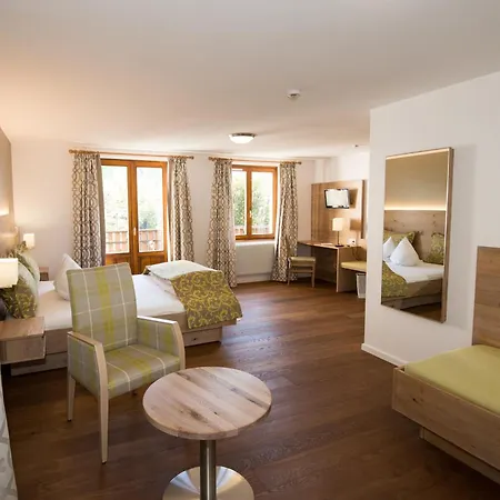 ホテル Logis Hotel-Restaurant Auberge Du Mehrbachel