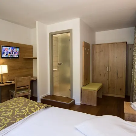 Logis Hotel-Restaurant Auberge Du Mehrbachel 3* サン・タマラン