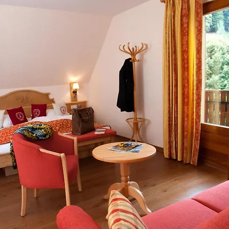Logis Hotel-Restaurant Auberge Du Mehrbachel ホテル