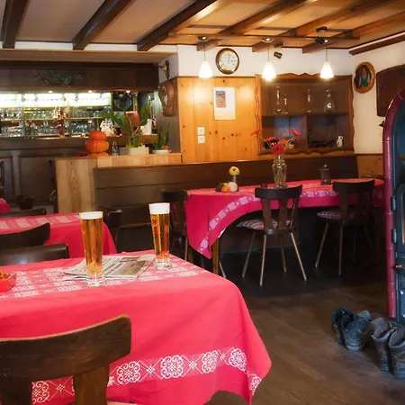 ホテル Logis Hotel-Restaurant Auberge Du Mehrbachel